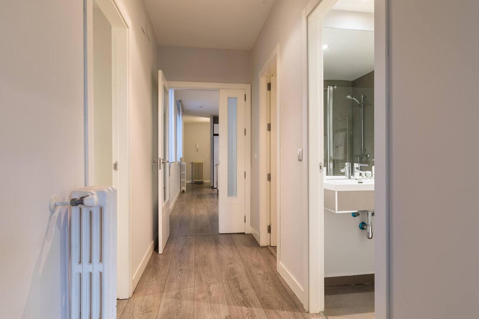 Castellana Suites Мадрид Екстериор снимка