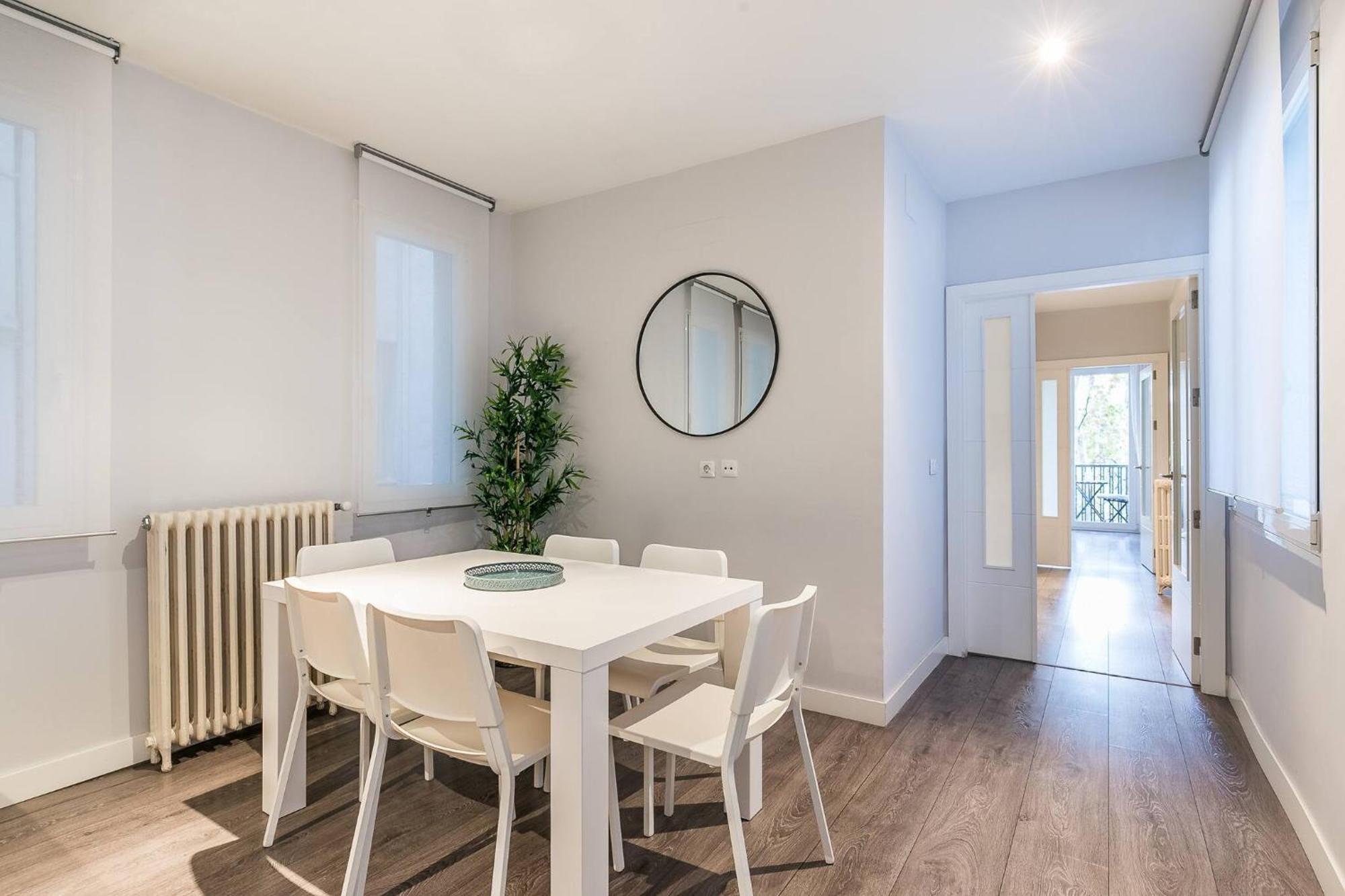 Castellana Suites Мадрид Екстериор снимка