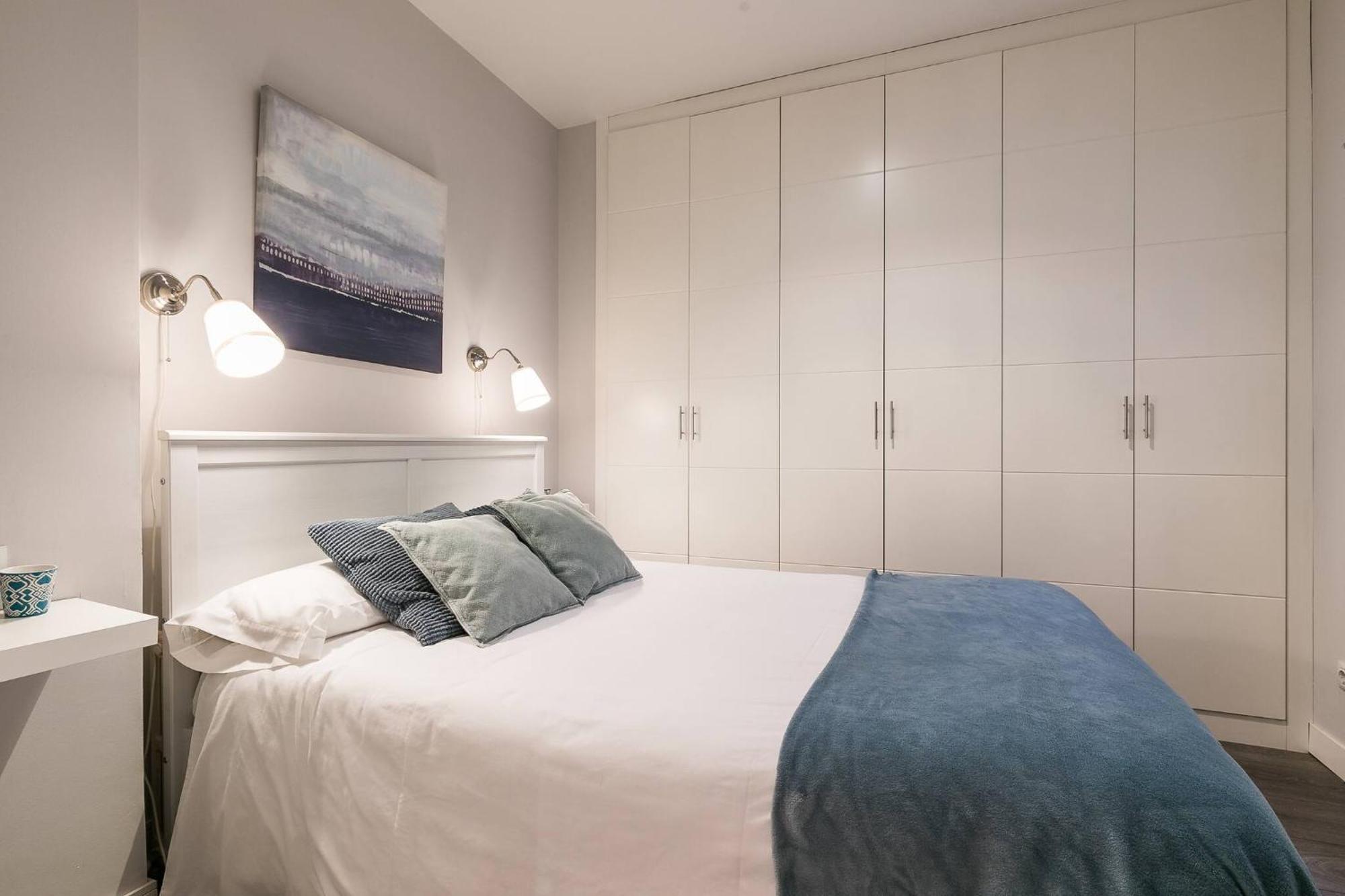 Castellana Suites Мадрид Екстериор снимка