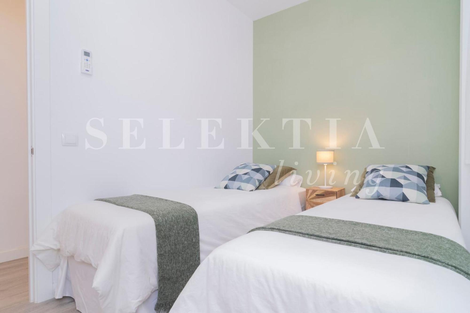 Castellana Suites Мадрид Екстериор снимка