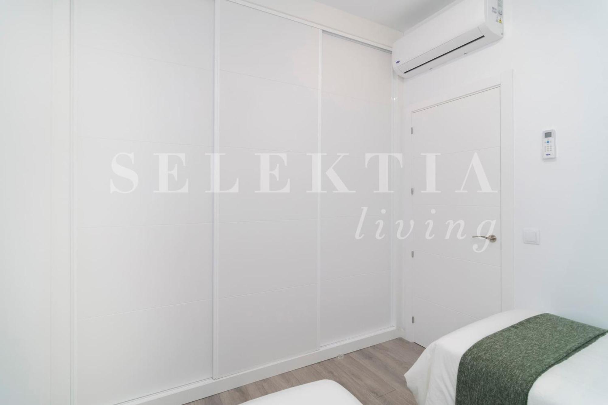 Castellana Suites Мадрид Екстериор снимка