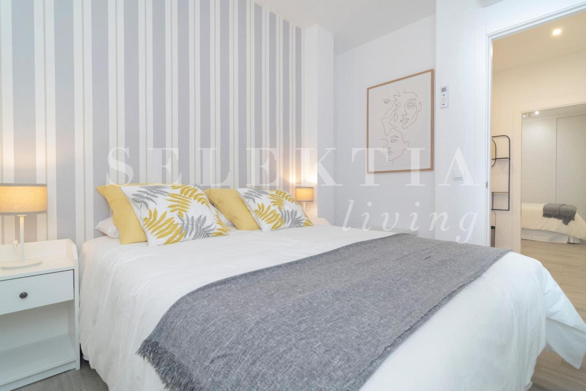 Castellana Suites Мадрид Екстериор снимка