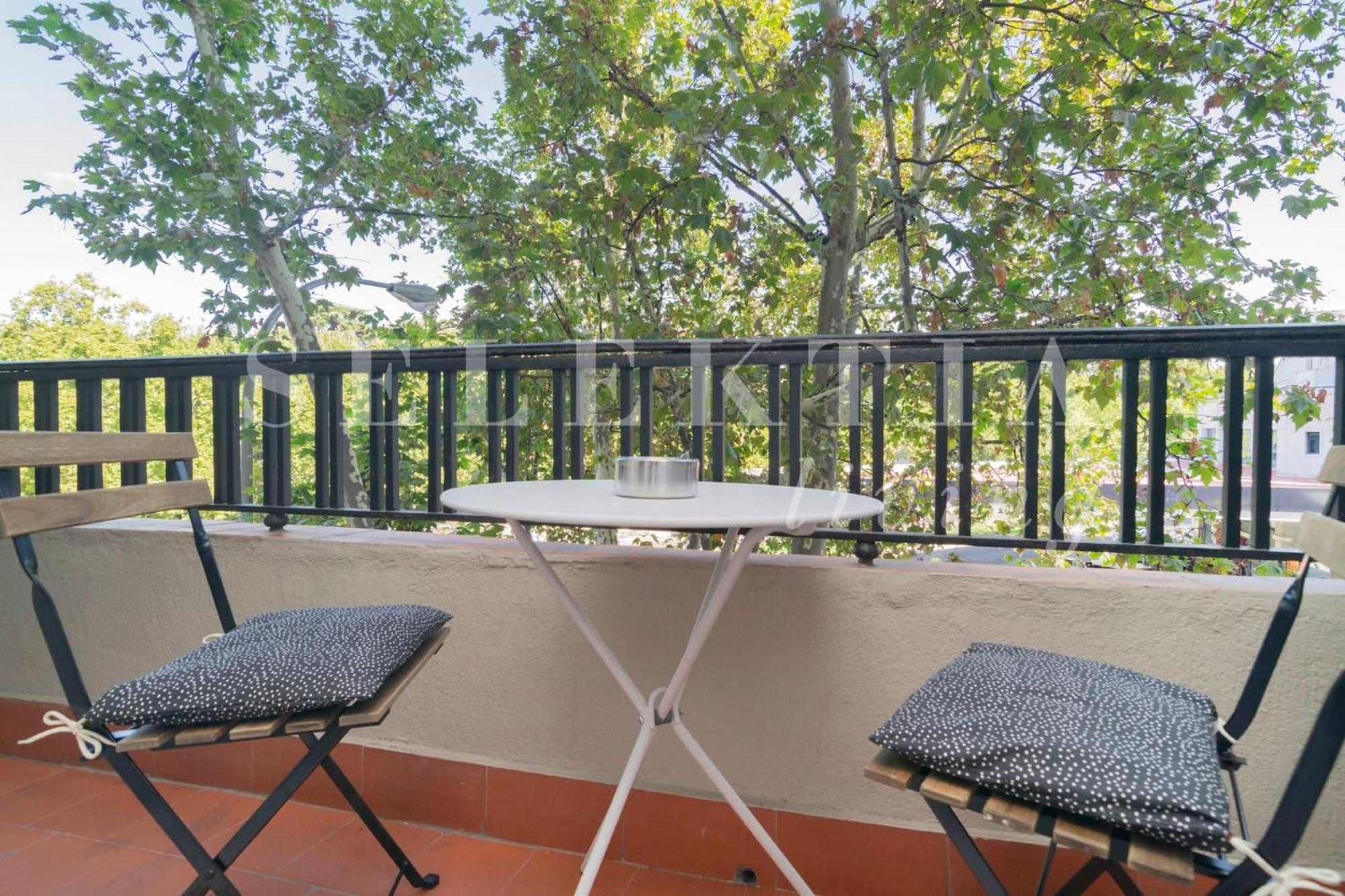 Castellana Suites Мадрид Екстериор снимка